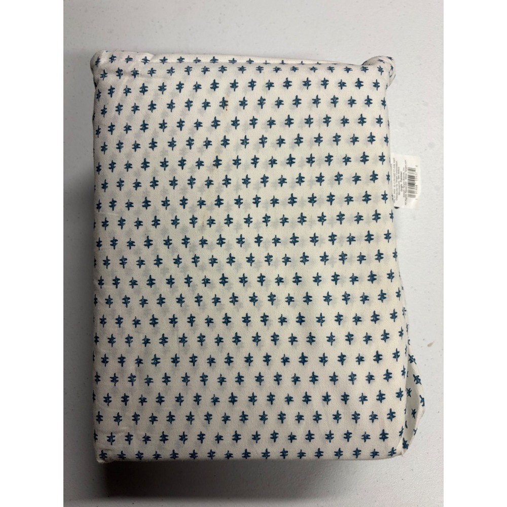 Target Full Sheet Set White Blue Star Geometric Print 4 Piece Bedding 2020